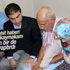 Şehit evine kameralarla giden kaymakam haber de yaptırdı