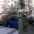 İzmir’de şiddetli fırtına: Çatılar uçtu, ağaçlar devrildi İzmir’de şiddetli fırtına: Çatılar uçtu, ağaçlar devrildi