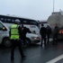 TEM’de 4 araç birbirine girdi trafik durdu TEM’de 4 araç birbirine girdi trafik durdu