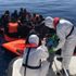 İzmir'de 72 sığınmacı kurtarıldı İzmir'de 72 sığınmacı kurtarıldı