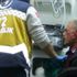 Kazada kulağı kopan araç sürücüsü, aracını bırakıp ambulansa binmemek için direndi Kazada kulağı kopan araç sürücüsü, aracını bırakıp ambulansa binmemek için direndi