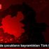 Erzurum da çocukların bayramlıkları Türk Kızılay dan