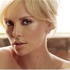 Charlize Theron: Sevgilim Çok Ateşli Charlize Theron: Sevgilim Çok Ateşli