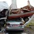 Tankerin çarptığı kamyonet otomobilin üstüne uçtu: 1 ölü Tankerin çarptığı kamyonet otomobilin üstüne uçtu: 1 ölü