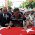 Şehit teğmenin babası: 'Vatan sağ olsun, düşman çatlasın' Şehit teğmenin babası: 'Vatan sağ olsun, düşman çatlasın'