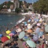 Sıcaktan Bunalan Vatandaşlar Plajlara Akın Etti