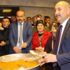 Belediye Başkanı seçildi ilk iş olarak kısır dağıttı