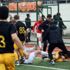 Amatör maçta çıkan kavgaya polis müdahale etti! 8 futbolcu kırmızı kart gördü Amatör maçta çıkan kavgaya polis müdahale etti! 8 futbolcu kırmızı kart gördü