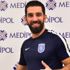 Ural Aküzüm'den Arda Turan'a gönderme