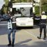 Yolcu kılığına giren polis kurallara uymayan şoförlere ceza kesti Yolcu kılığına giren polis kurallara uymayan şoförlere ceza kesti