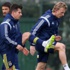 Fenerbahçe'de Kuyt idmanı yarıda bıraktı Fenerbahçe'de Kuyt idmanı yarıda bıraktı