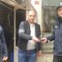 Bulduğu para dolu cüzdanı polise teslim etti Bulduğu para dolu cüzdanı polise teslim etti