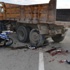 Yarış motosikleti kamyona çarptı: 2 ölü