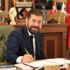 Belediye başkanı maaşını koronavirüsten işsiz kalanlara bağışladı