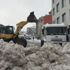 Lapa lapa yağdı, kar kamyonlarla taşınmaya başladı Lapa lapa yağdı, kar kamyonlarla taşınmaya başladı