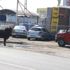 Mezbahaneden kaçan boğa trafiği birbirine kattı Mezbahaneden kaçan boğa trafiği birbirine kattı