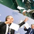 Avrupa Merkez Bankası Başkanı Draghi'ye şok saldırı Avrupa Merkez Bankası Başkanı Draghi'ye şok saldırı