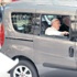 Papamobil’den indi, Doblo’ya bindi!