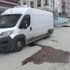 Kamyonetten sızan kan vatandaşı korkuttu Kamyonetten sızan kan vatandaşı korkuttu