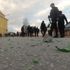 Ortalık savaş alanına döndü! 200 polis müdahale etti Ortalık savaş alanına döndü! 200 polis müdahale etti