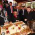 Bakan Berat Albayrak'a Trabzon'da sevgi seli Bakan Berat Albayrak'a Trabzon'da sevgi seli