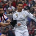 Arda Turan bu kez eldivenlerini fırlattı