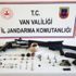 Van da tarihi eser ve av tüfekleri ele geçirildi