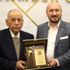 AYTO 63 yıllık üyesini plaketle emekliliğe uğurladı