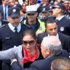 Göstericiyi polisin elinden Başbakan kurtardı! Göstericiyi polisin elinden Başbakan kurtardı!