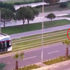 Tramvay yolunda namaz kılan adam konuştu Tramvay yolunda namaz kılan adam konuştu
