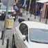 Otomobilden 15 bin liralık tespih çaldı Otomobilden 15 bin liralık tespih çaldı