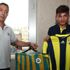 Ali Koç, poşetten forma yapan taraftarı unutmadı