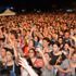 Gülşen konserinde 'çorabını çek' diyen sunucuya kızdı