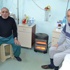 Hastanede ısınmak için evlerinden soba getiriyorlar Hastanede ısınmak için evlerinden soba getiriyorlar