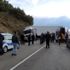 Isparta da, TIR ile iki otomobil çarpıştı: 3 yaralı Isparta da, TIR ile iki otomobil çarpıştı: 3 yaralı