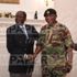 Mugabe ortaya çıktı, keyfi yerinde