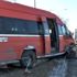 Erzurum otomobilin çarptığı minibüs orta refüje çıktı ...