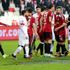 Yıldız futbolcunun çapraz bağları koptu takımdan gönderildi Yıldız futbolcunun çapraz bağları koptu takımdan gönderildi