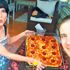 Aydilge ve eşinden pizzalı doğum günü kutlaması