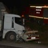Kamyon otomobili biçti: 5 ölü