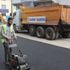 40 derece sıcakta yolları asfaltlıyorlar 40 derece sıcakta yolları asfaltlıyorlar