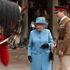 Kraliçe II. Elizabeth at yarışından milyonlar kazanıyor