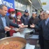 Yunusemre 20 Bin Kişiye Aşure İkram Etti Yunusemre 20 Bin Kişiye Aşure İkram Etti