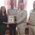 Rus askeri heyeti PYD'lilere plaket verdi Rus askeri heyeti PYD'lilere plaket verdi