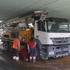 Bakırköy'de beton mikseri köprüye sıkıştı Bakırköy'de beton mikseri köprüye sıkıştı