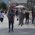 Sivas'ta maske-mesafe unutuldu: Vatandaş polisi bile dinlemedi Sivas'ta maske-mesafe unutuldu: Vatandaş polisi bile dinlemedi