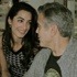 George Clooney dünya evine giriyor
