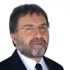 Ahmet Hakan'a evinin önünde saldırı Ahmet Hakan'a evinin önünde saldırı