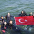 Cumhuriyet Bayramı'nda anlamlı mesaj! Denizden kilolarca atık topladılar Cumhuriyet Bayramı'nda anlamlı mesaj! Denizden kilolarca atık topladılar
