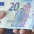 Bankamatik memurlar Fransa'da da varmış! Bankamatik memurlar Fransa'da da varmış!